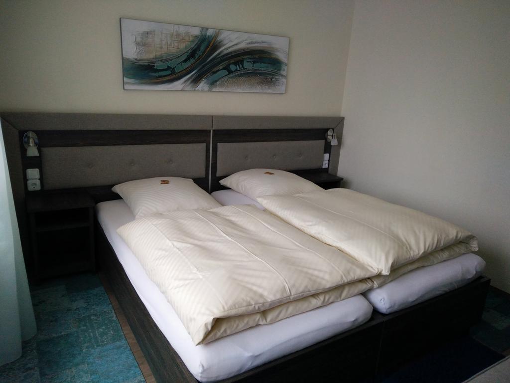 Hotel Alfa Neu-Isenburg Chambre photo