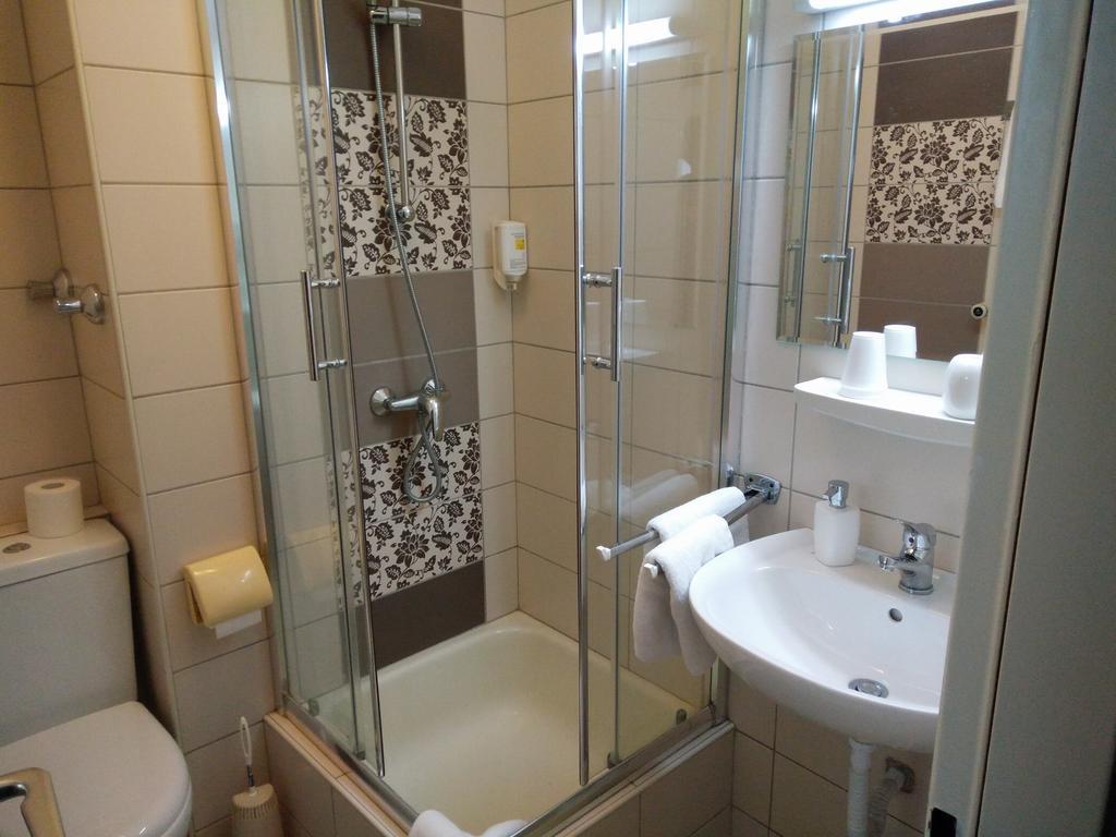 Hotel Alfa Neu-Isenburg Chambre photo