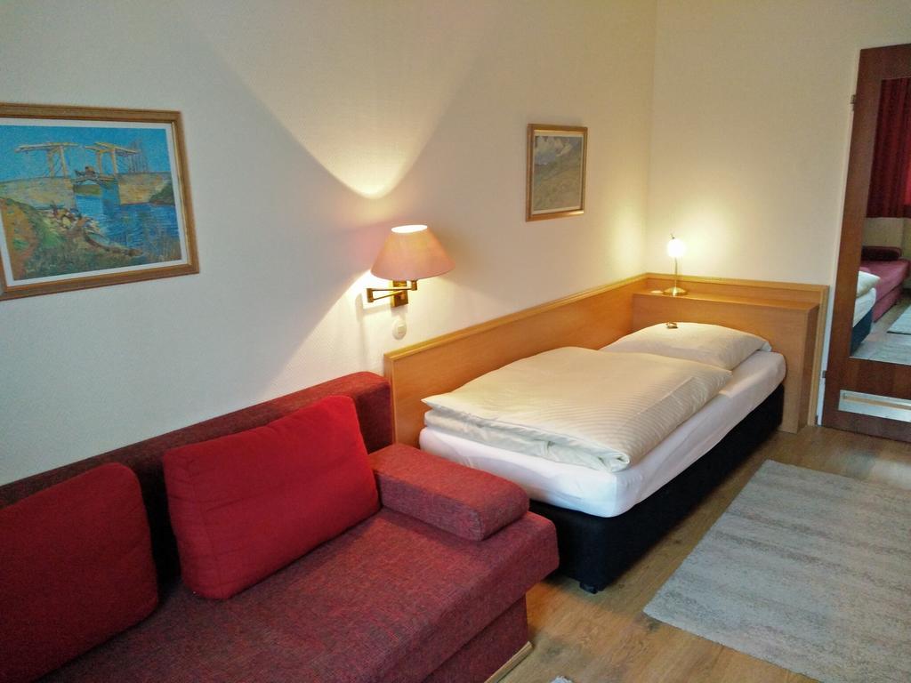 Hotel Alfa Neu-Isenburg Chambre photo