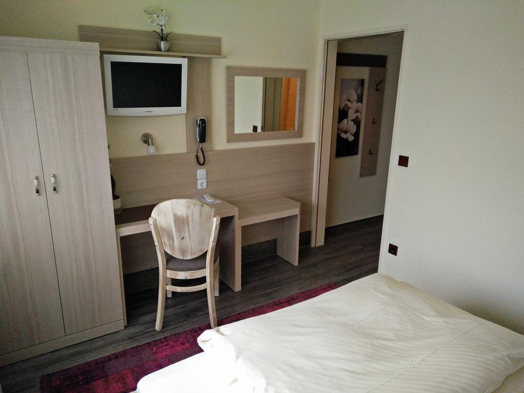 Hotel Alfa Neu-Isenburg Extérieur photo