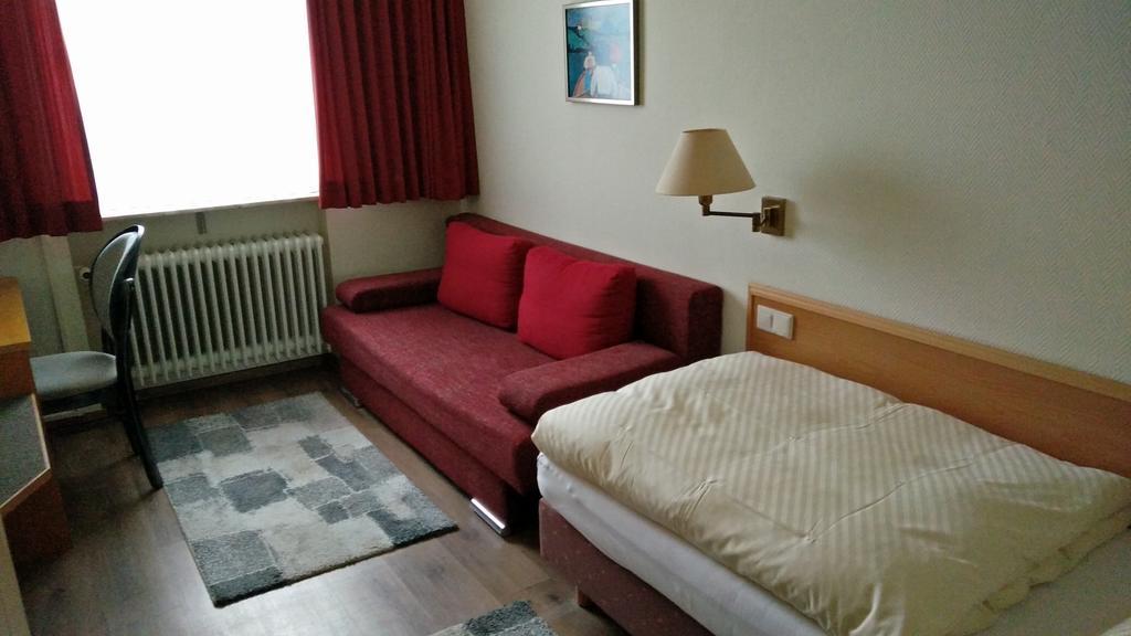 Hotel Alfa Neu-Isenburg Chambre photo