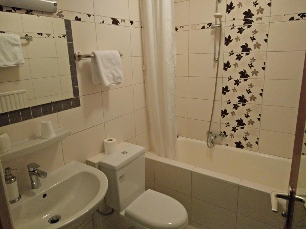 Hotel Alfa Neu-Isenburg Extérieur photo