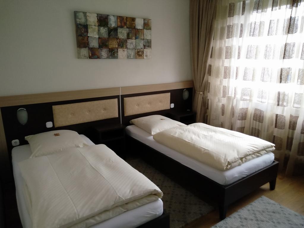 Hotel Alfa Neu-Isenburg Chambre photo